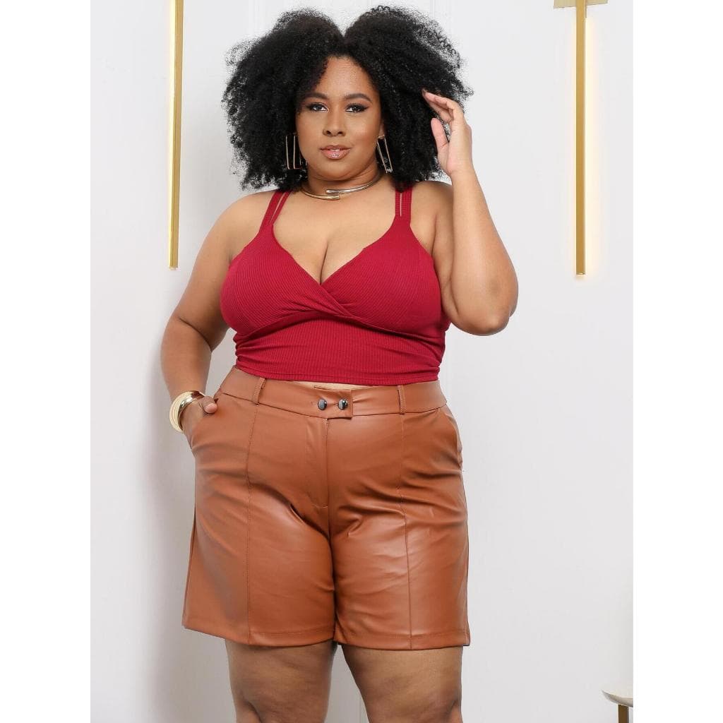 Blusa cropped Plus Size alcinha cruzada, bojo, transpassada, decote V, Anarruga, tamanho GG 44-48, elegante, alça, festa