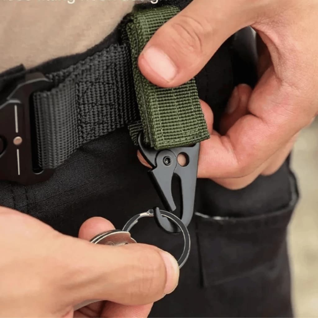 Chaveiro Mosquetão em Nylon Suporte Para Pendurar Acessórios em Tirantes Colete Molle Cinto