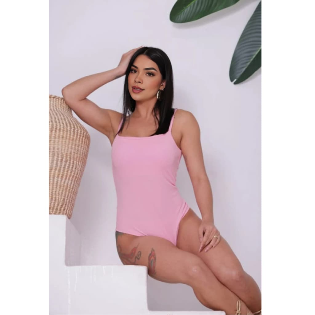 Body Feminino  em Ribana com Bojo e Fecho