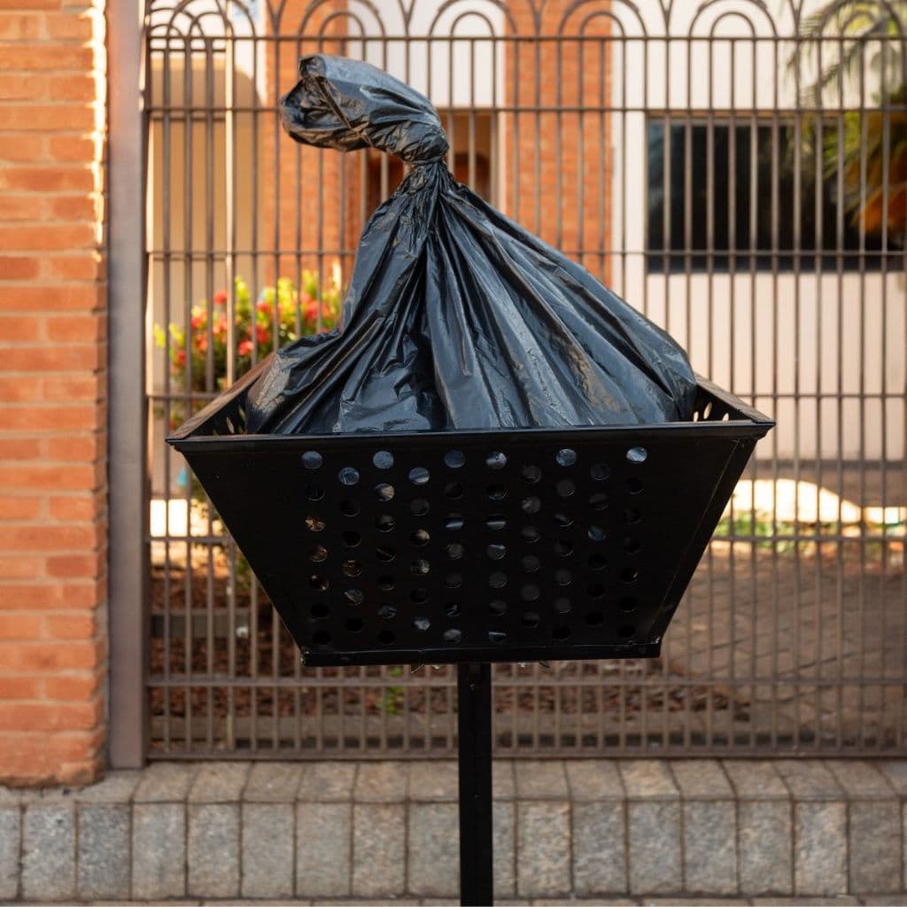 Lixeira de Calçada Rua Externa Cesto de Lixo Resistente a Chuva de Coluna