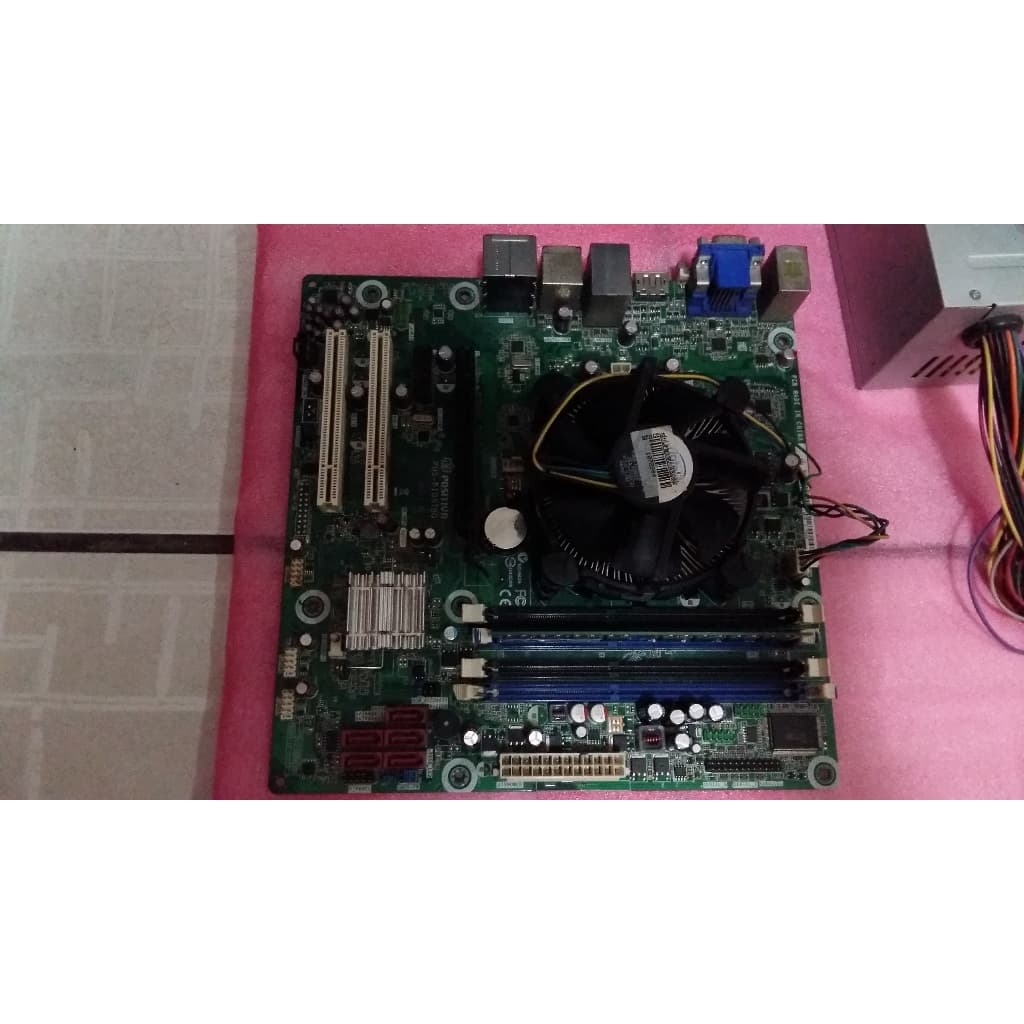 Placa Mãe Positivo Com I3-550 mais 4 GB de Memória Ram Funcionando