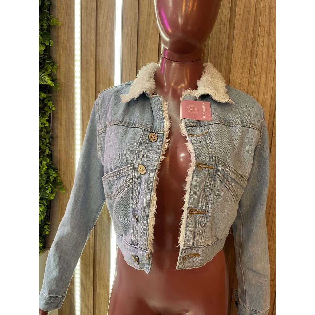 Jaqueta Jeans Feminina com bolsos na frente