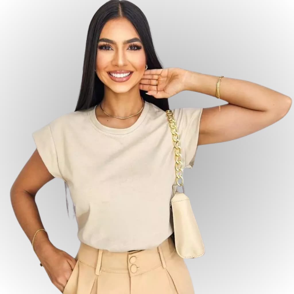 Blusa Feminina Muscle Tee Lisa com Ombreira Básica Estilo Casual Confortável