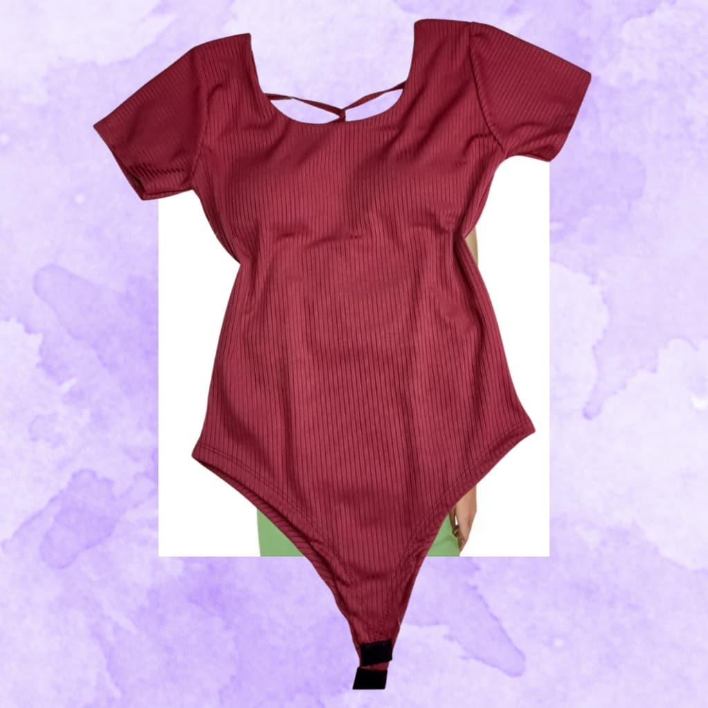 Body Feminina Vinho Com Bojos Trançado Nas Costas - Para Você se encantar