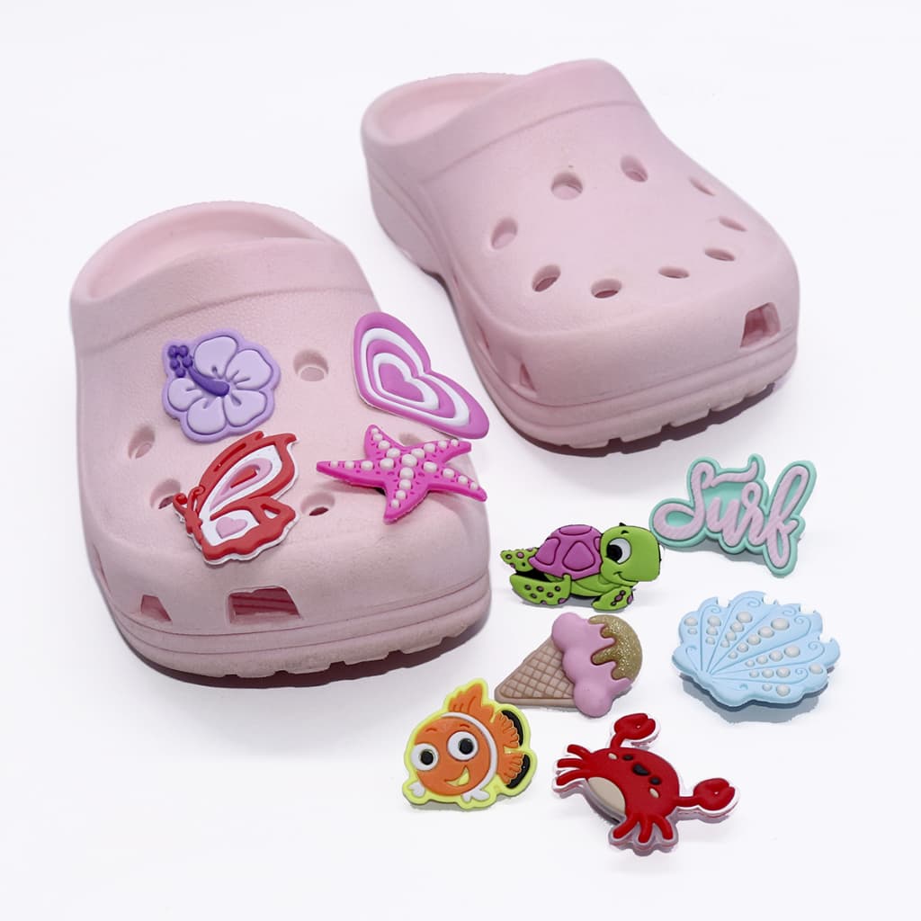 KIT 10 PEÇAS APLIQUE PIN BABUCHE SURF MENINA