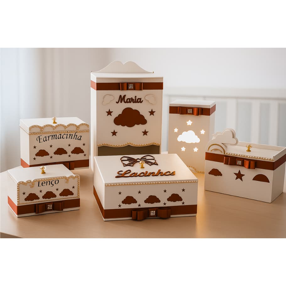 Kit Higiene Bebê Nuvem na cor Marrom - Porta Fraldas, Farmacinha, Potes, Lixeira e mais