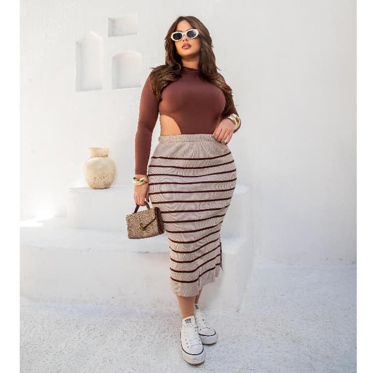 Saia Listrada Lisa Plus Size Canelada Midi Tricô Feminina Com Fenda Lateral Dia das Mães