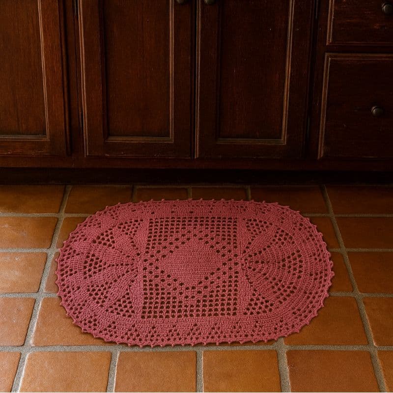 Tapete em crochê na cor vinho para cozinha banheiro decoração
