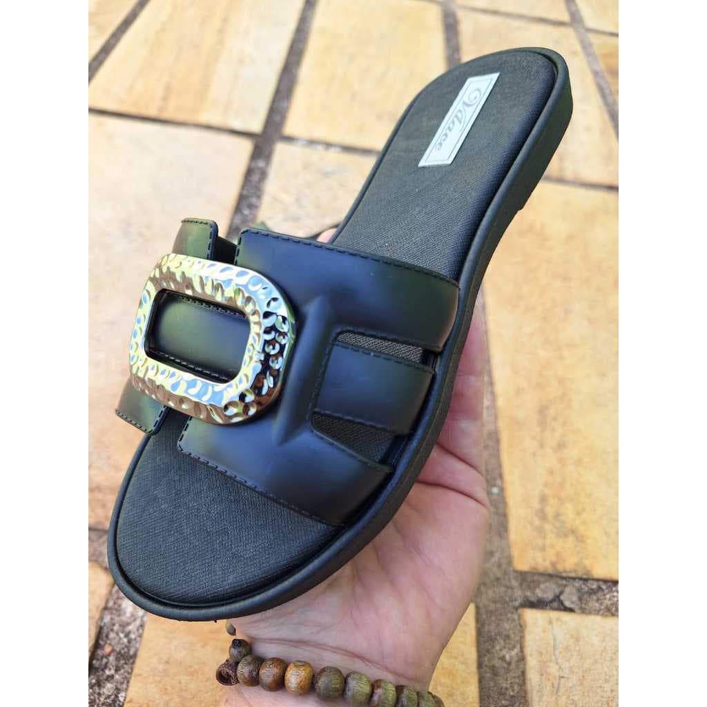 Sandalia Feminina Slide Rasteirinha com Detalhe Dourado Chinelo para Mulher Confortavel Macio