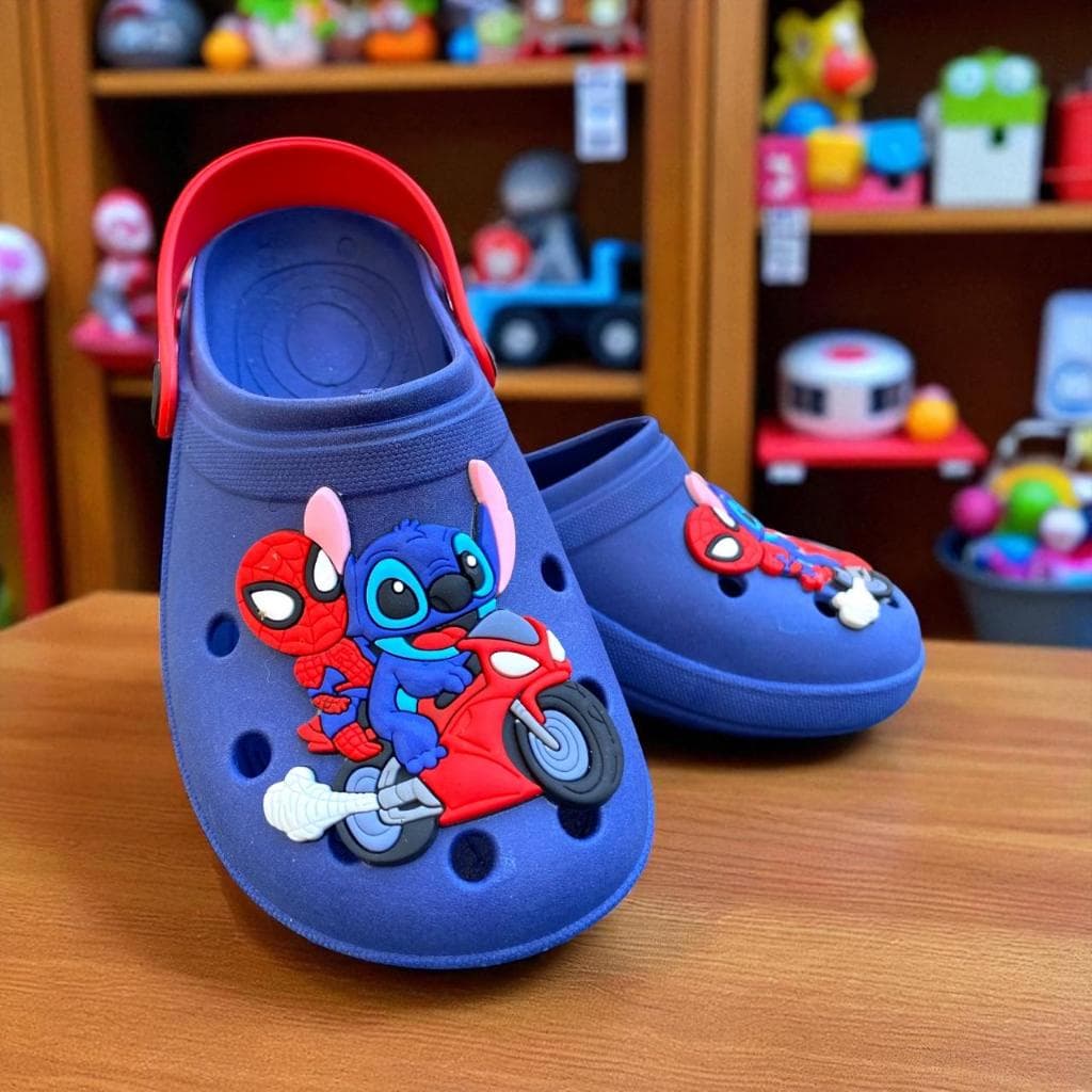 Sandália Babuche Infantil Meninos com Estampa do Herói Aranha e Alien Azul, leve, antiderrapante, confortável e estilosa