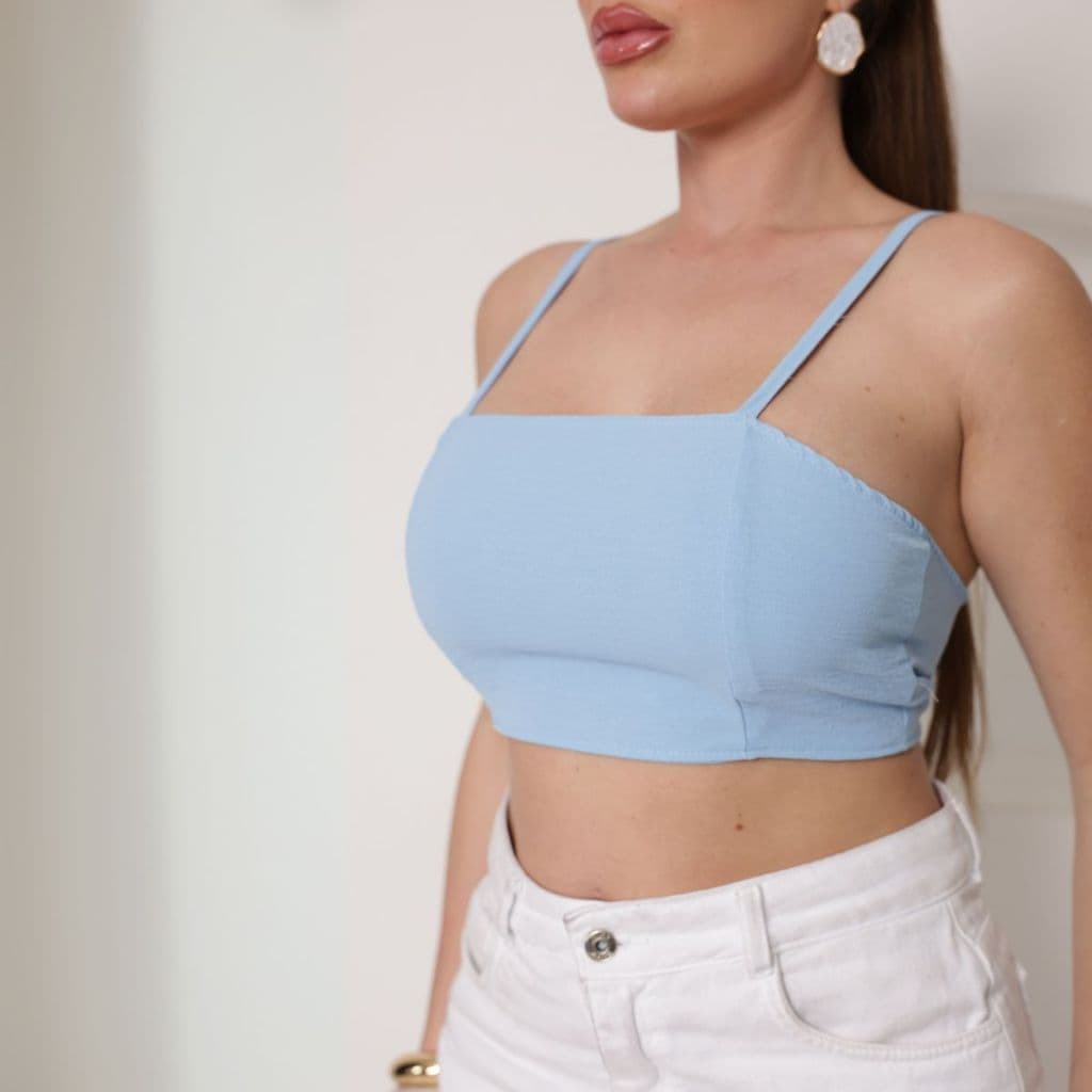 Cropped Feminino Costa Nua Alça Ajustável Elegante