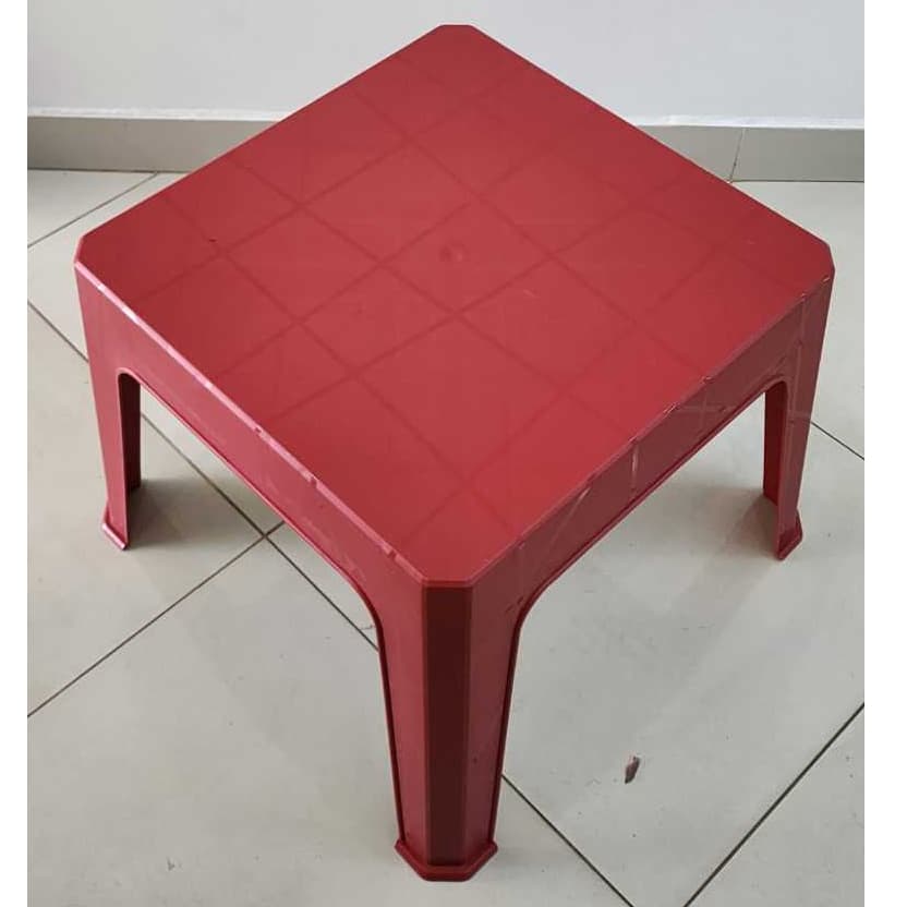 Mesa Infantil de Plástico para Brinquedoteca Área de Lazer Escolas Igrejas Festas
