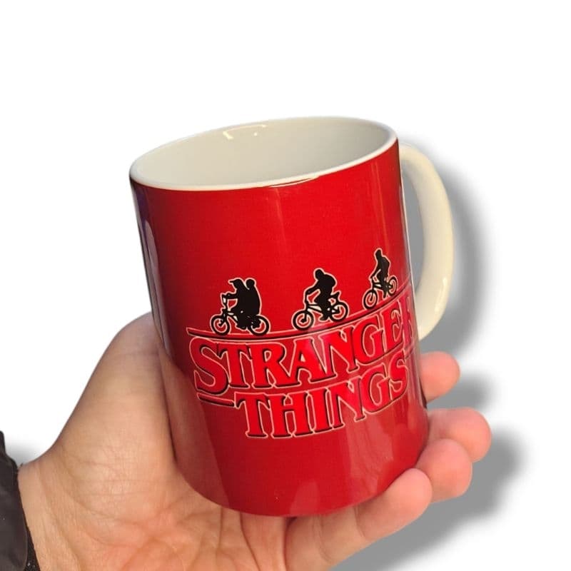 Caneca Stranger Things | Presente Criativo | Personalizada | Geek | Cerâmica 325ml | Série