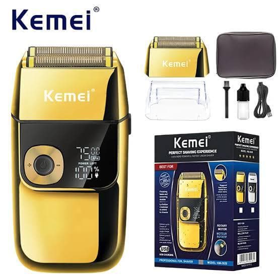 Máquina de Barbear Barbeador Shaver Elétrico Kemei KM-2028 Recarregável Display LCD - Bivolt