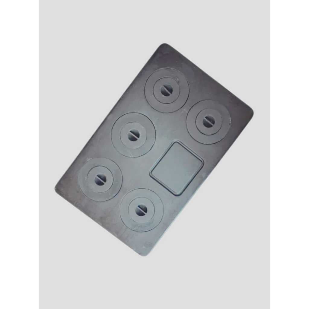 Chapa de Ferro para Fogão a Lenha – Resistente e Durável - CHAPA RETANGULAR 5 FUROS COM REDUÇÃO 92cm x 58cm