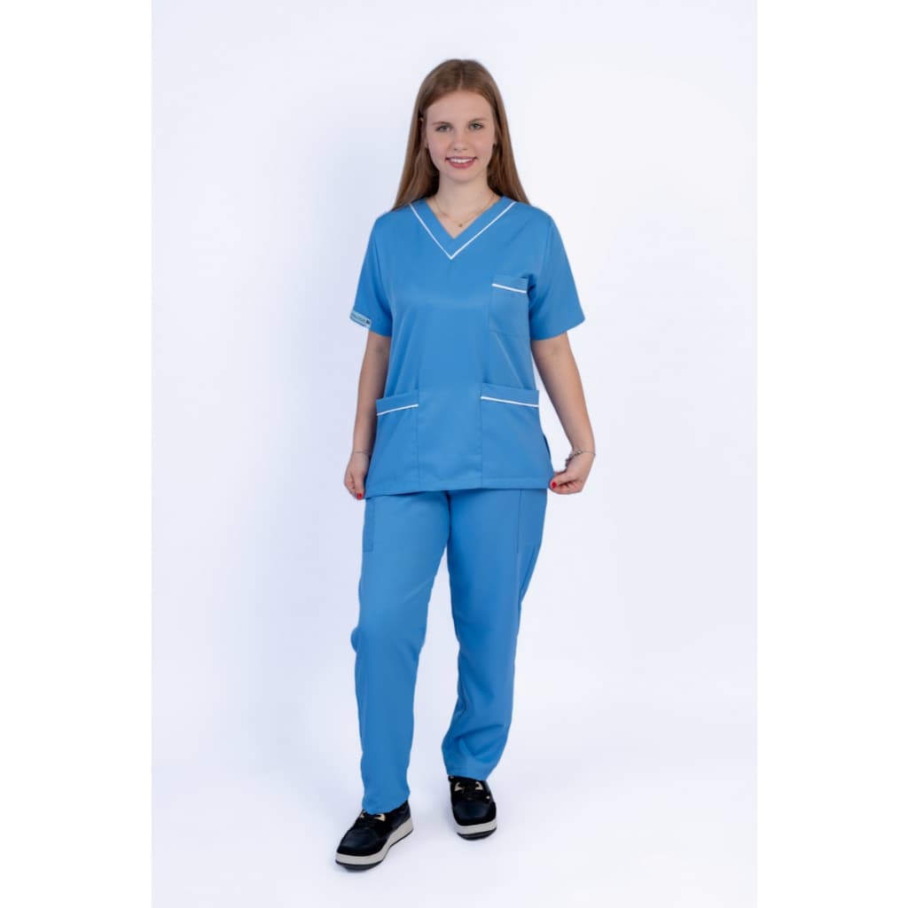 Conjunto Scrub Feminino Gabardine – Blusa gola V com 3 bolsos + Calça Comfort | Secagem rápida