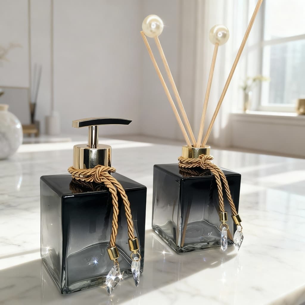 Kit Luxo Para Lavabo Saboneteira Difusor Aroma Varetas Frasco Vidro Banheiro Moderno Elegante Chique