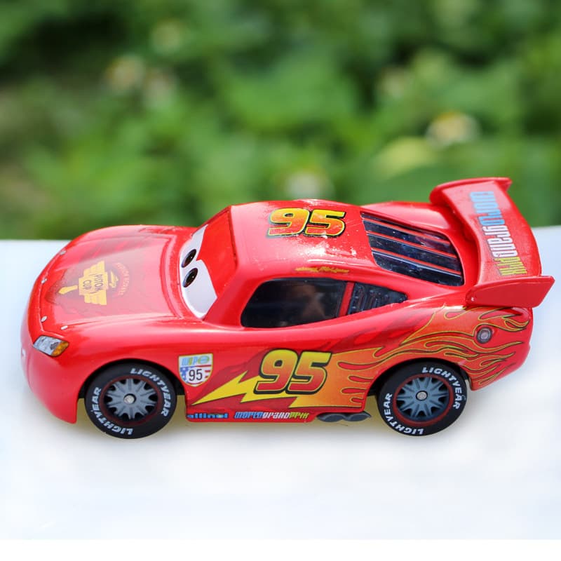 Carrinho Brinquedo Relâmpago Mcqueen Carros Miniatura Metal 12CM