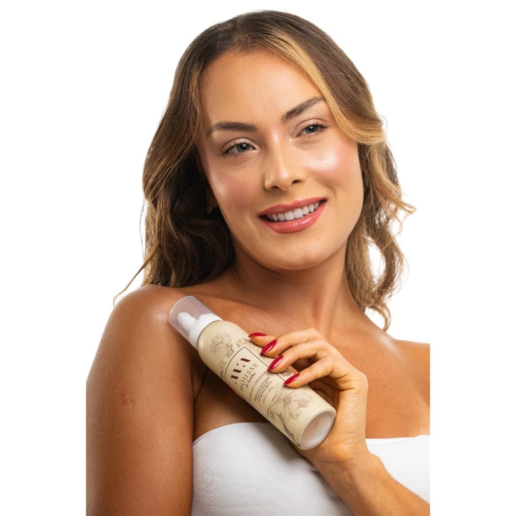 MOUSSE DE BANHO 3 EM 1- LIMPA, HIDRATA E PERFUMA AVA