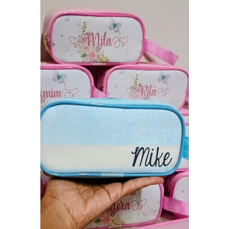 ESTOJO Necessárie personalizada com alça lembrancinha *COM NOME DIFERENTE*