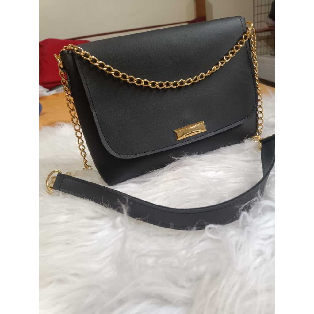bolsa feminina balada tira colo de ombro corrente dourada cor preto