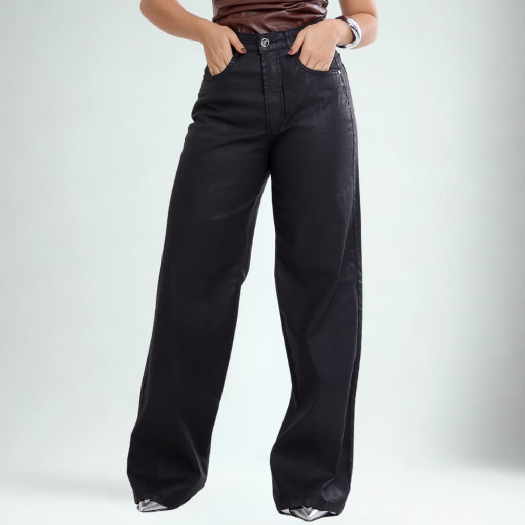 Calça Feminina Wide e mom Preta de Napa couro fake Modelo Lançamento 2025