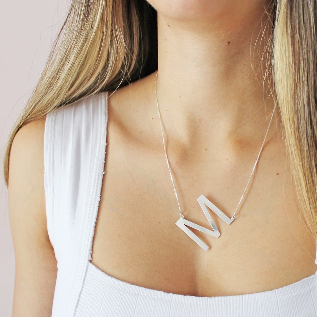 Colar Letra Lisa Folheado Inicial Cravejada cordão veneziana Semi Joia Banhada Folheado a Ouro 18K e Prata 925 4cm