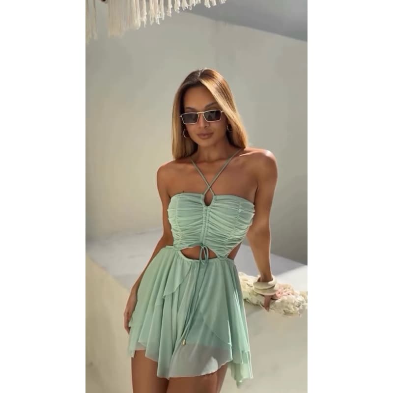 Macaquinho feminino em tule com babados tipo vestido tendência verão moda feminina boho de alçinha