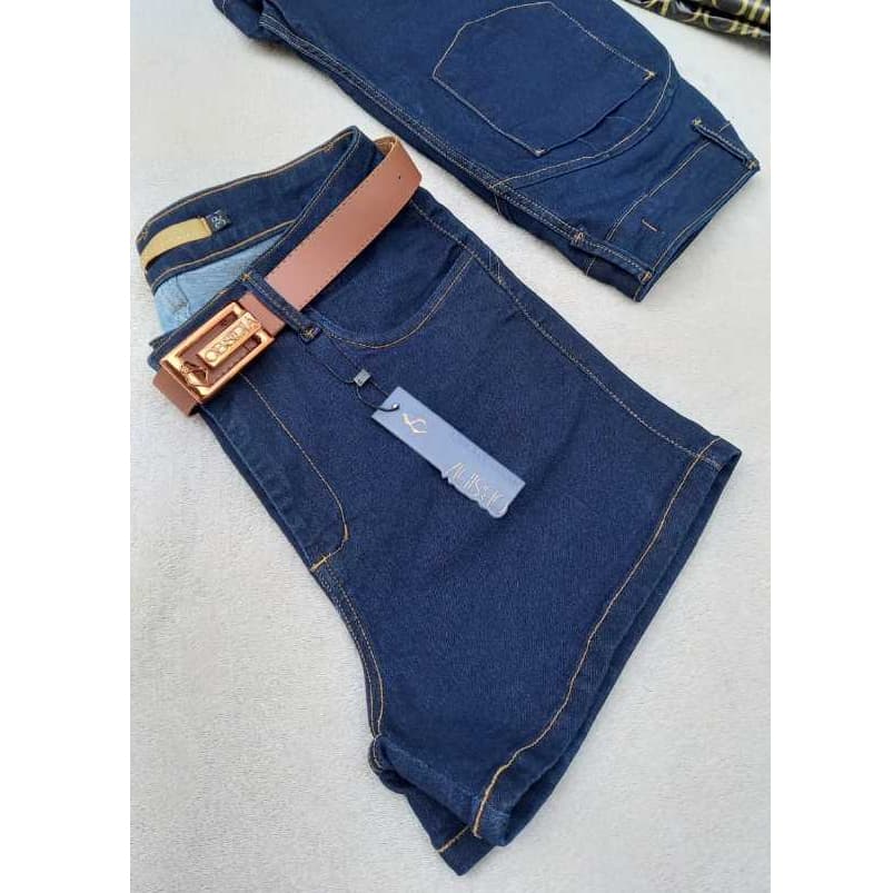 Short Jeans Escuro com Lycra Modelagem Empina Bum Bum Estica Bastante 10514