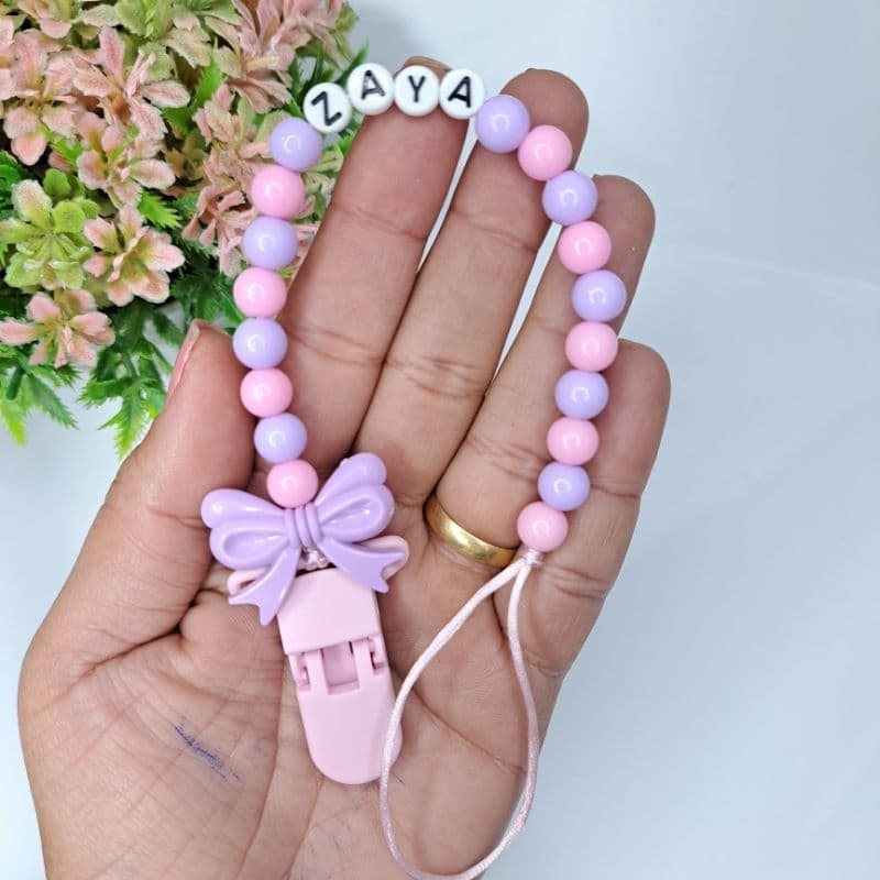 Prendedor de chupeta personalizado com nome do bebê