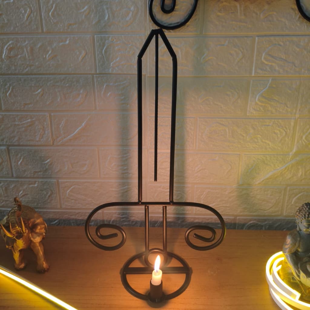 Candelabro de Ogum em Ferro Artesanal | Suporte Ritualístico e Decorativo Umbanda