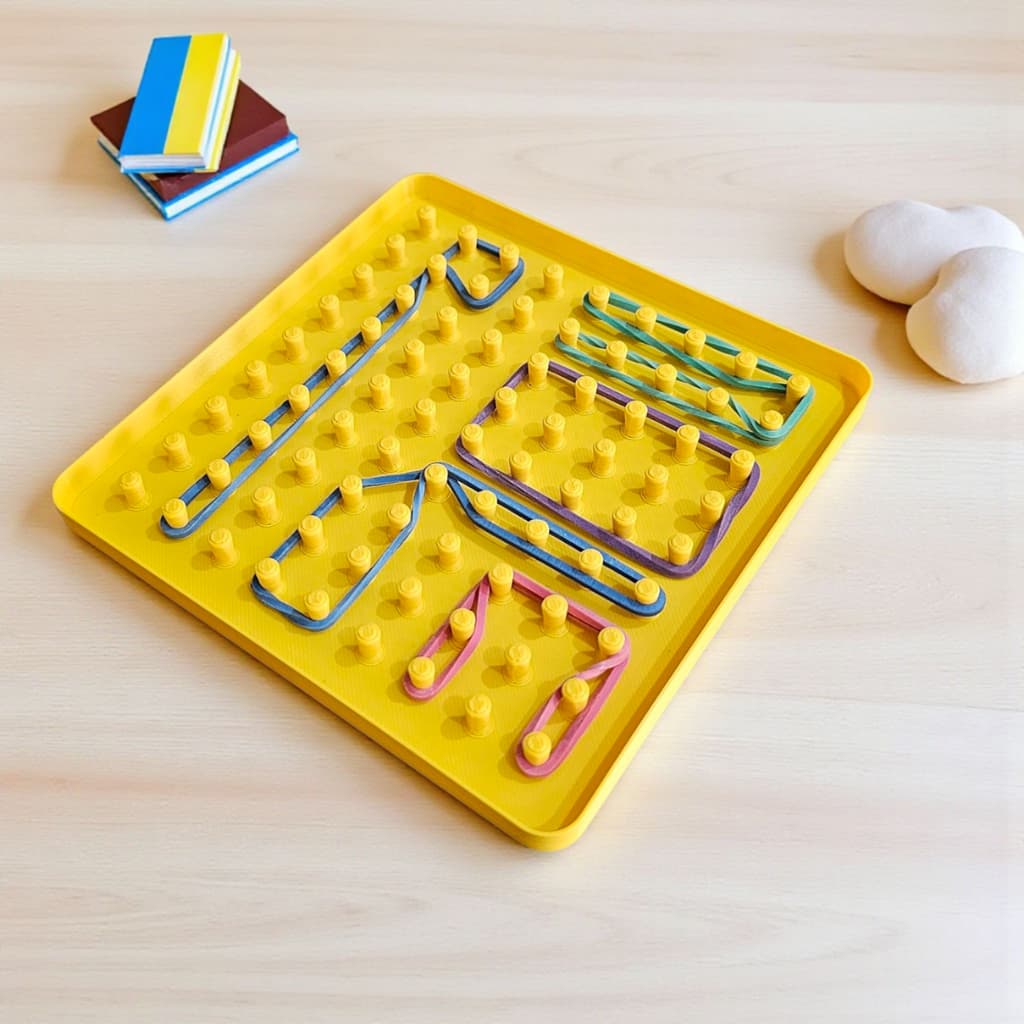 Geoplano Pedagógico – Brinquedo Educativo de Matemática e Formas Geométricas | Didático, Escolar