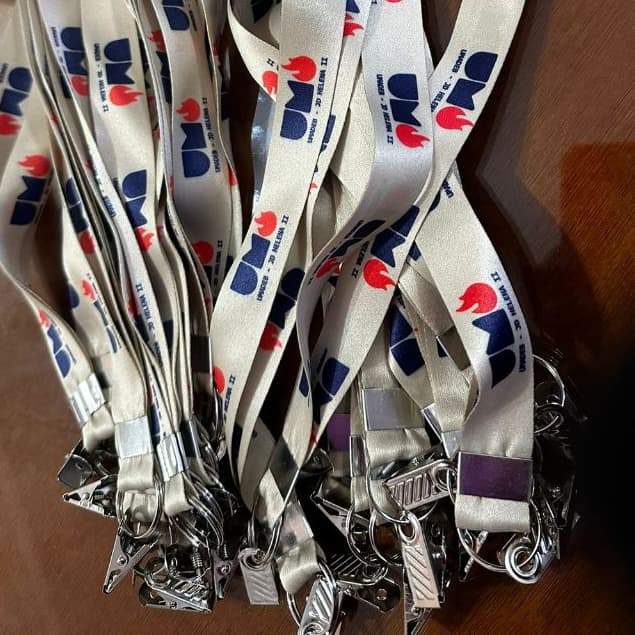Cordões para Crachás Personalizados Grossos 25mm., Cordões de Pescoço para Empresas de Crachá com Sua Marca (ATACADO)