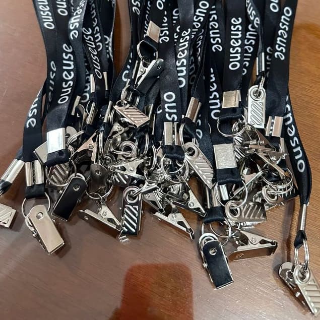Cordão Personalizado para Crachá 15mm., 100 Cordões para Crachás Personalizados com sua Marca do seu Jeito (ATACADO)