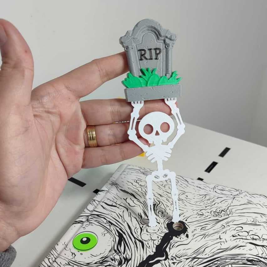 Marcador de Página Caveira com Lápide – Temático de Halloween