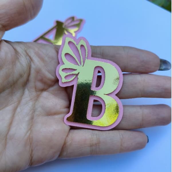 Aplique Letra com Borboleta 3D ( Duas Camadas) Com Lamicote Dourado ou Prata- Personalizado