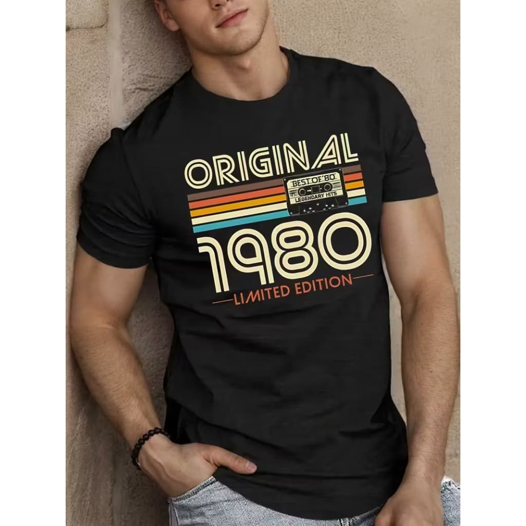 T-shirt gráfica retro 1980 Limited Edition para homem - Top casual de verão de manga curta com listras coloridas