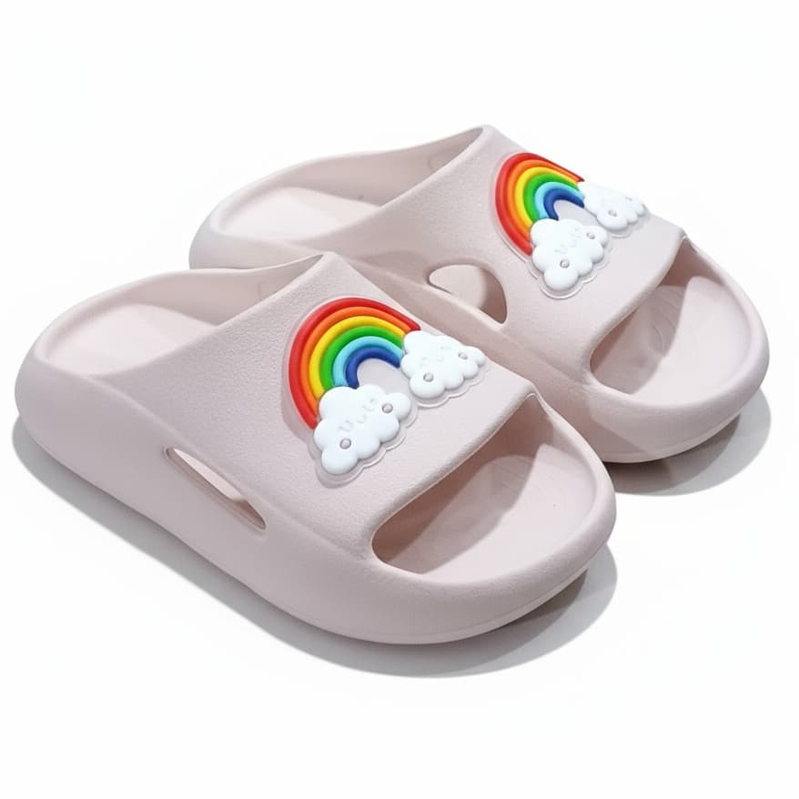 Chinelo Nuvem Infantil Feminino Arco-íris Leve e Confortável Slide de Menina