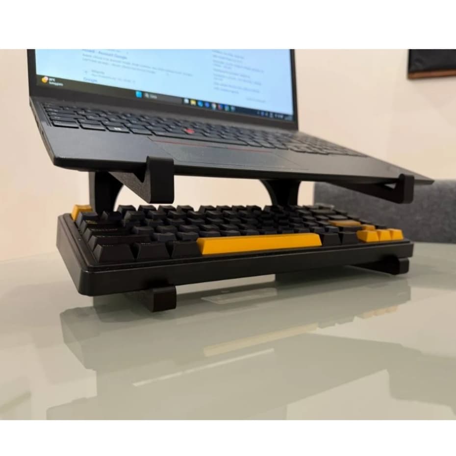 Suporte de Notebook Ergonômico – Compacto, Resistente e com Espaço para Teclado