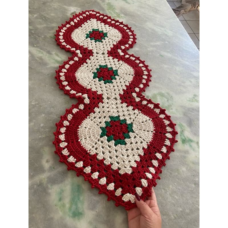 trilho de mesa crochê centro de mesa (105x 37 aproximadamente)