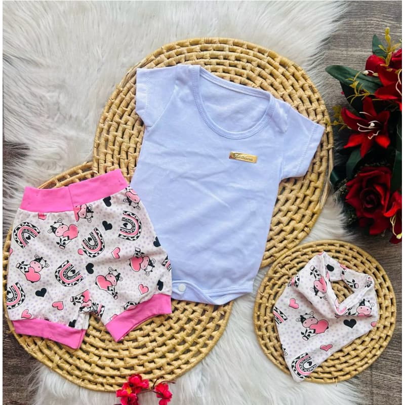 Conjunto bebê menina Body + shorts+ Bandana