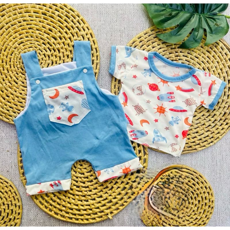 Conjunto jardineira estampada com bolso