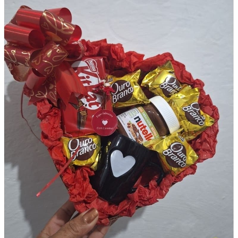 kit Presente  Presente/ Cesta Coração Chocolate  Para Natal /Páscoa/Dia Das Mães/ Aniversário