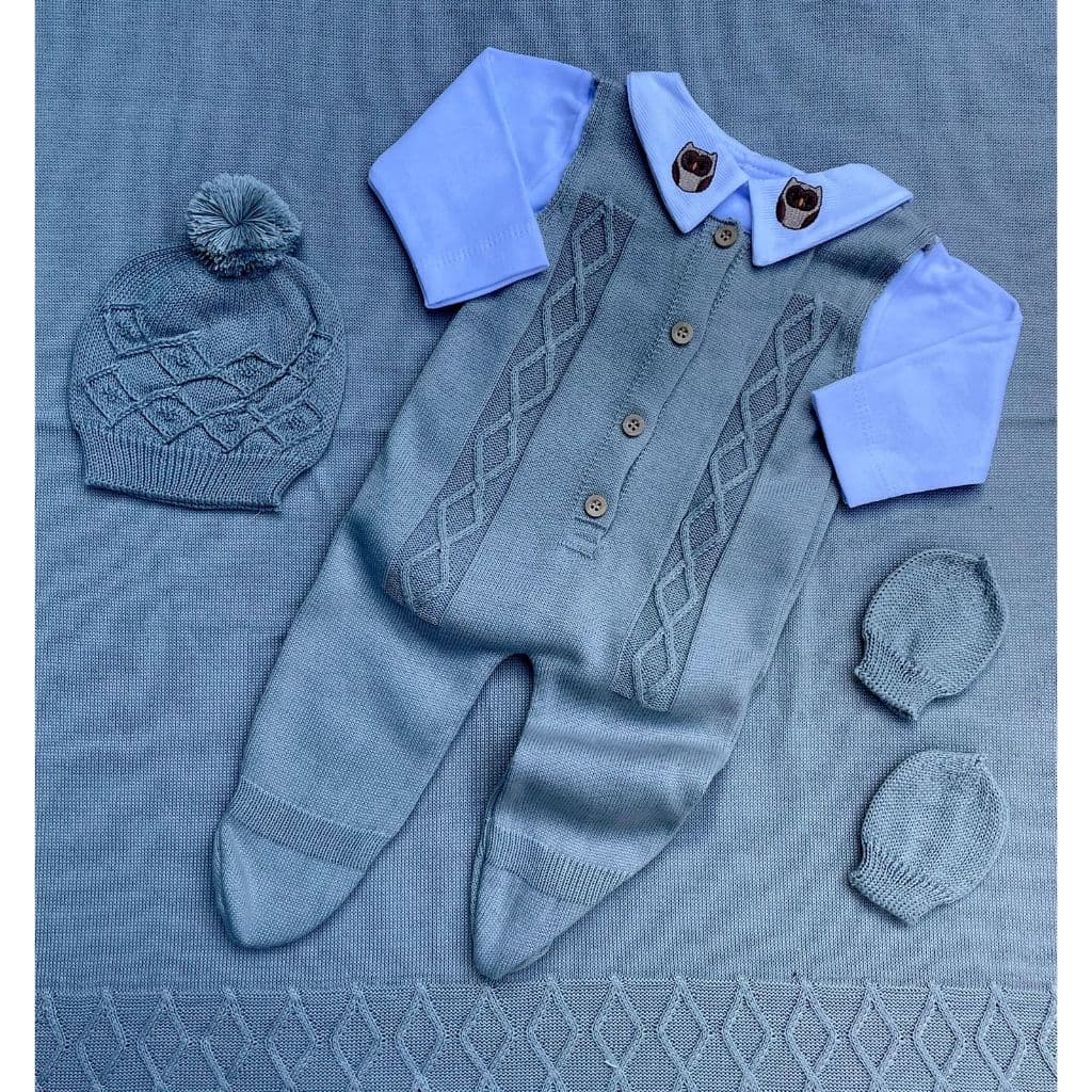 Saida de Maternidade em Tricot Menino Augusto + Kit Gorro e Luvas 5 Peças