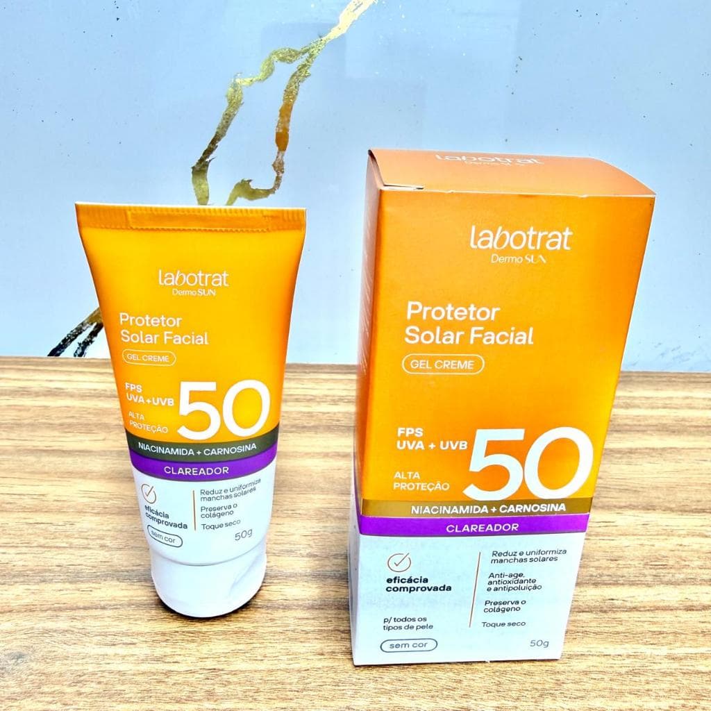 Protetor Solar Facial Labotrat Gel Creme FPS 50 UVA+UVB Toque Seco Clareador com Niacinamida + Carnosina