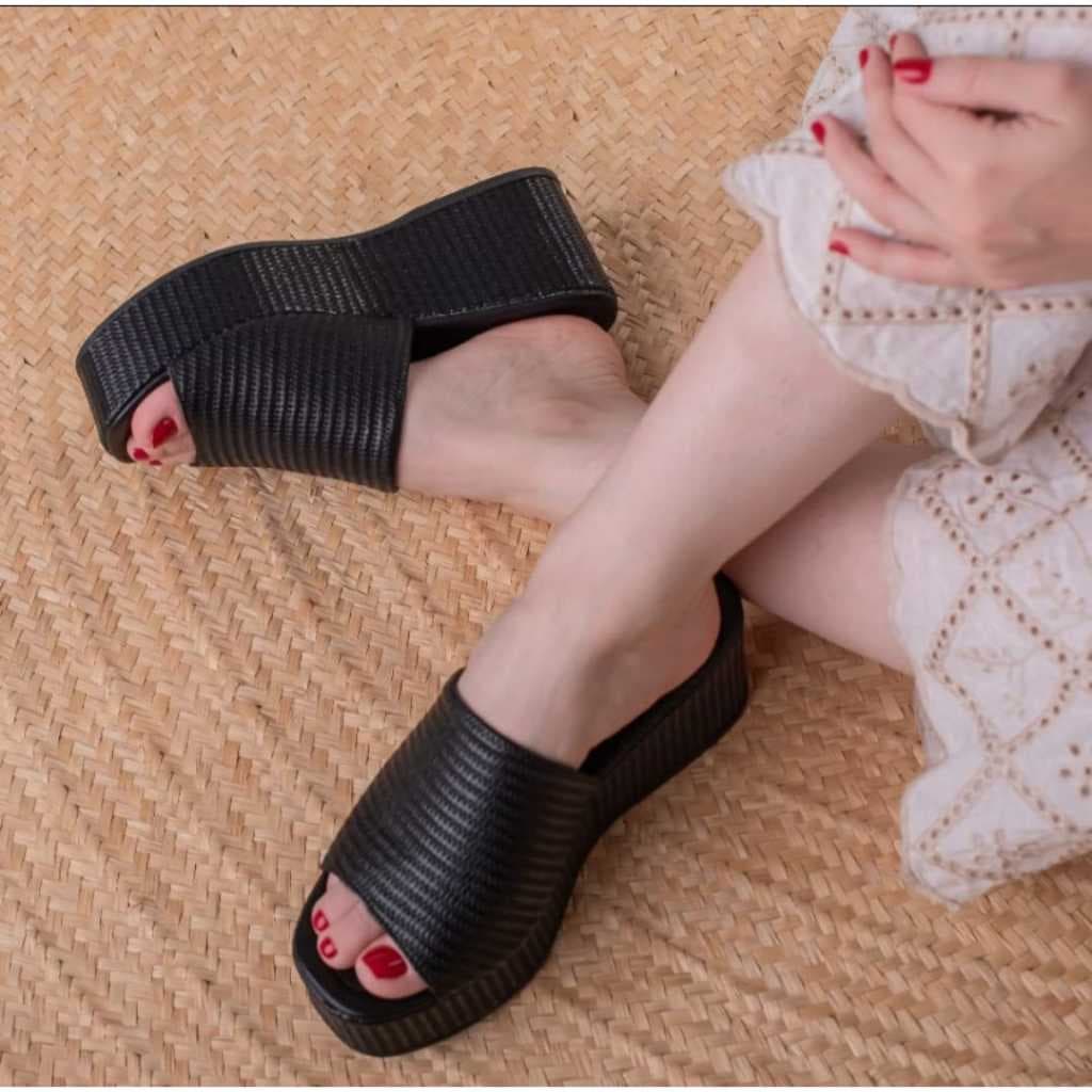 Sandália Feminina Flatform Plataforma Tamanco Confortável Anabella Fashion Moda Blogueira Moderno