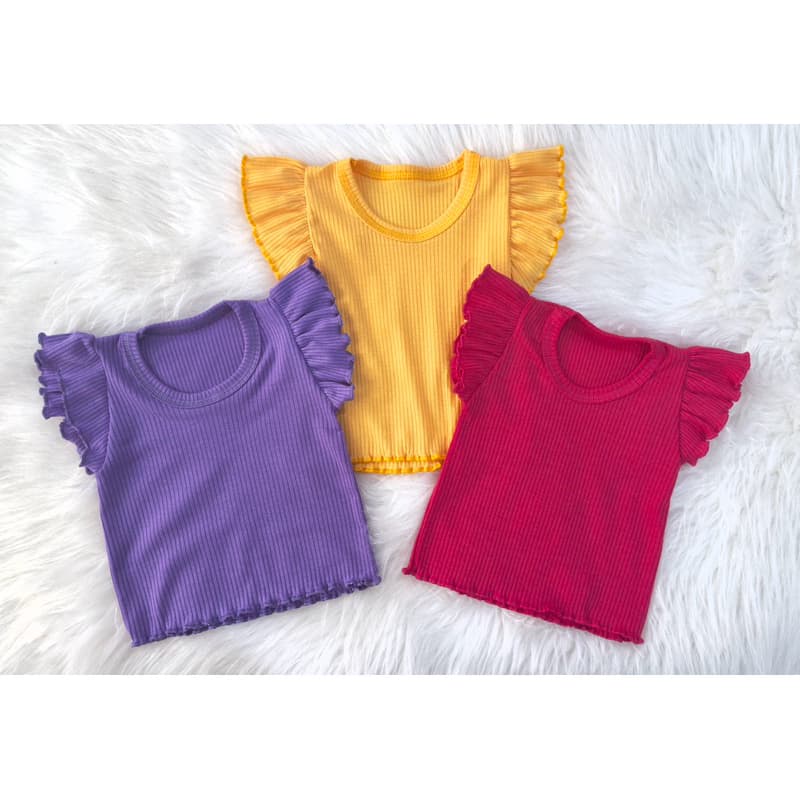 Kit com Três peças Cropped Infantil Manguinha Fru-fru