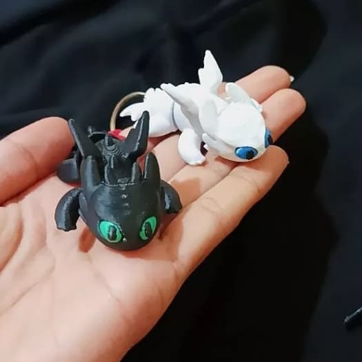 Chaveiro Banguela e Fúria da Luz – Dragões Como Treinar o Seu Dragão | Brinde Criativo Colecionável