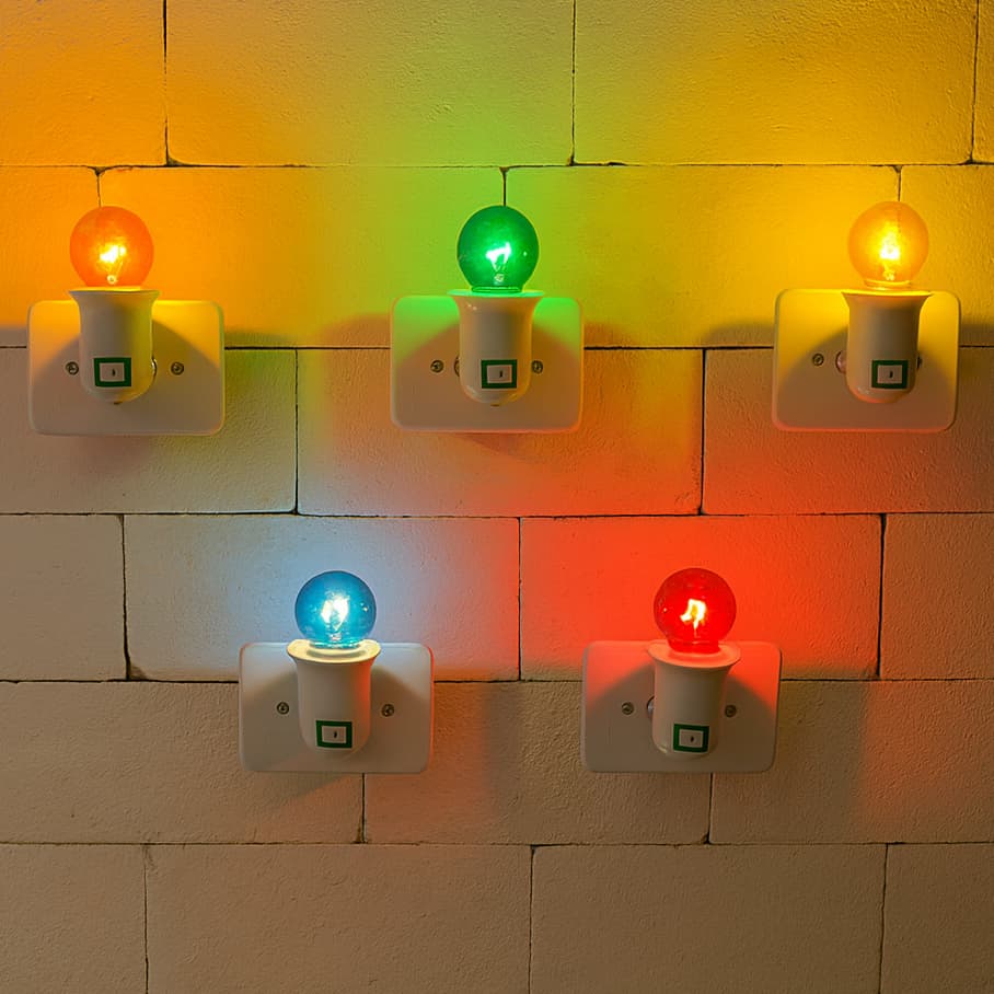 Abajur de tomada - LÂMPADAS COLORIDAS - Luz noturna soquete E27 - Ideal para quarto INFANTIL!