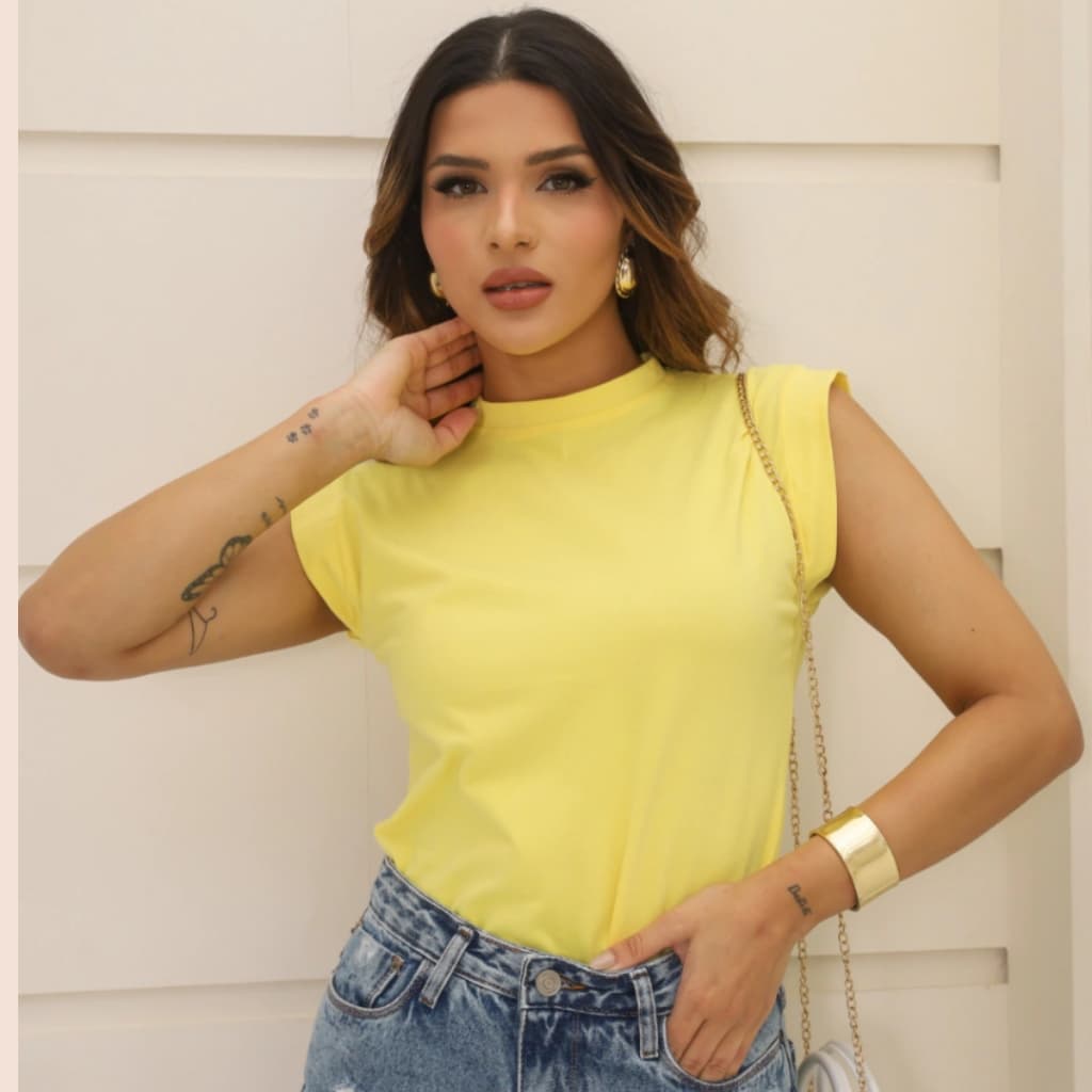 Camiseta Blusa Muscle Feminina Gola Alta Tee T-shirt Socia Básica Ombreira Moderna Machão